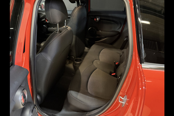 MINI 5-deurs 1.5 Cooper Pepper | Keyless | Dealeronderhouden | All-Season
