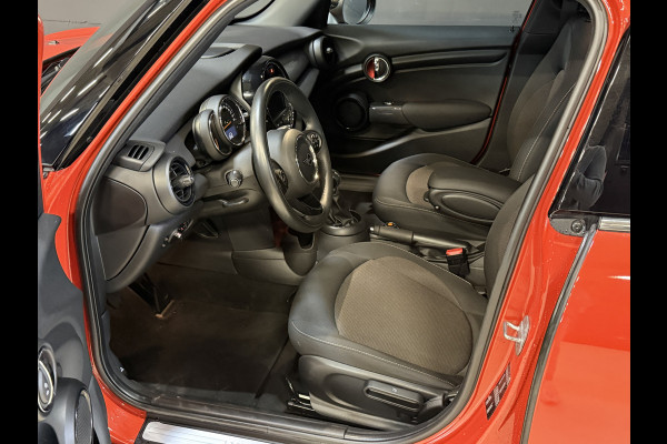 MINI 5-deurs 1.5 Cooper Pepper | Keyless | Dealeronderhouden | All-Season