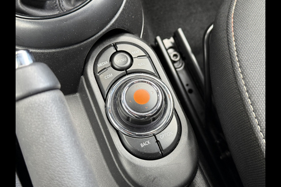 MINI 5-deurs 1.5 Cooper Pepper | Keyless | Dealeronderhouden | All-Season