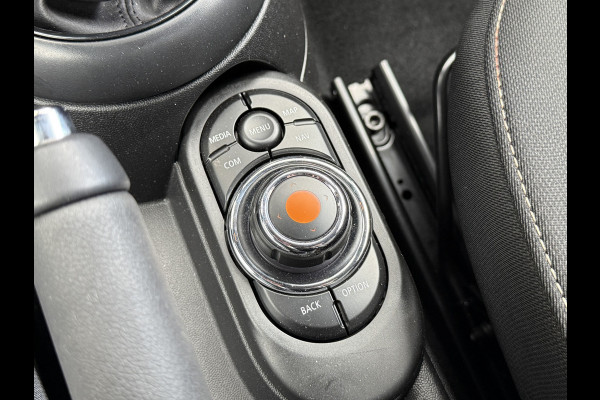 MINI 5-deurs 1.5 Cooper Pepper | Keyless | Dealeronderhouden | All-Season