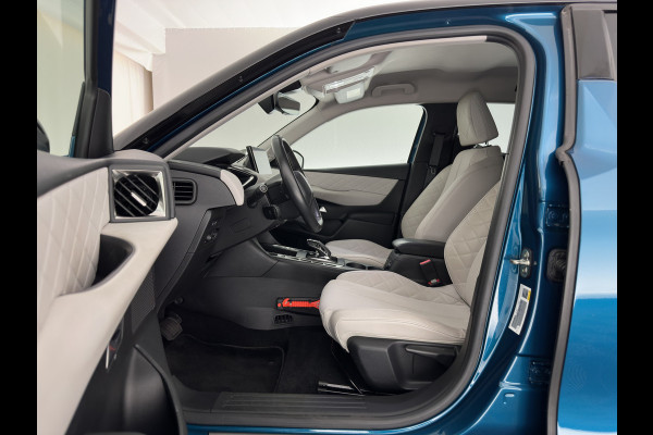 DS DS 3 Crossback E-Tense Performance Line+ 50 kWh Aut. *HEAD-UP | BLINDSPOT | LEATHER | MATRIX-LED | KEYLESS | CAMERA | DIGI-COCKPIT | HEATED-SPORTSEATS | DAB+ | PRIVACY-GLASS | ECC | PDC | CRUISE | 18''ALU*