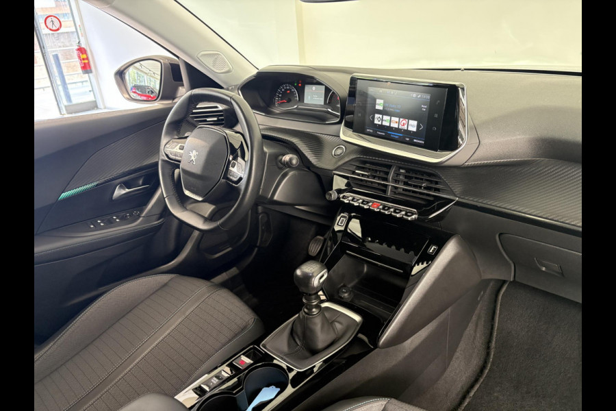 Peugeot 2008 1.2 PureTech Allure | Navigatie | Achteruitrijcamera | Trekhaak |