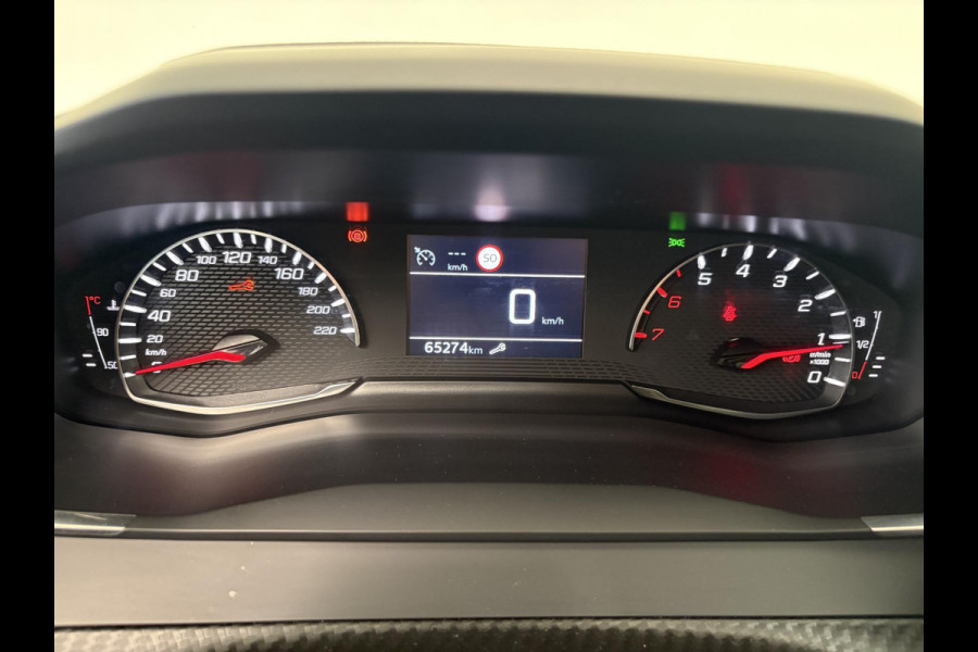 Peugeot 2008 1.2 PureTech Allure | Navigatie | Achteruitrijcamera | Trekhaak |