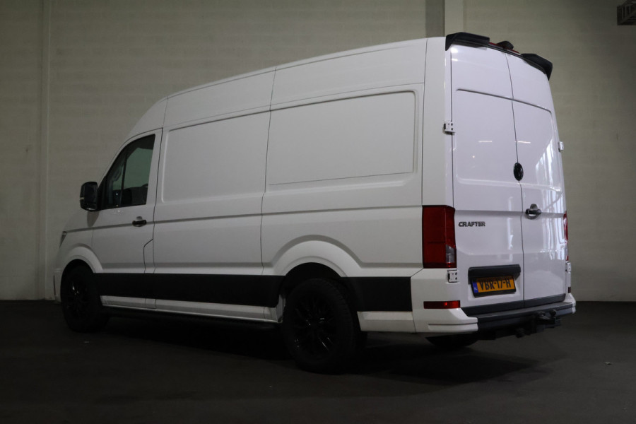 Volkswagen Crafter 2.0 TDI L3 H3 140pk Black Line Airco Navigatie Spoilerpakket