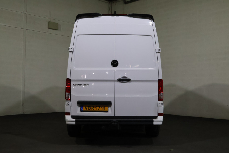 Volkswagen Crafter 2.0 TDI L3 H3 140pk Black Line Airco Navigatie Spoilerpakket