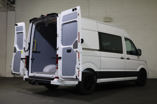 Volkswagen Crafter 2.0 TDI L3 H3 140pk Black Line Airco Navigatie Spoilerpakket