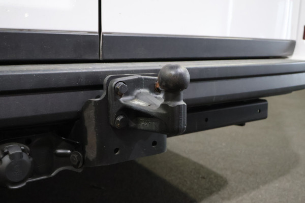 Volkswagen Crafter 2.0 TDI L3 H3 140pk Black Line Airco Navigatie Spoilerpakket
