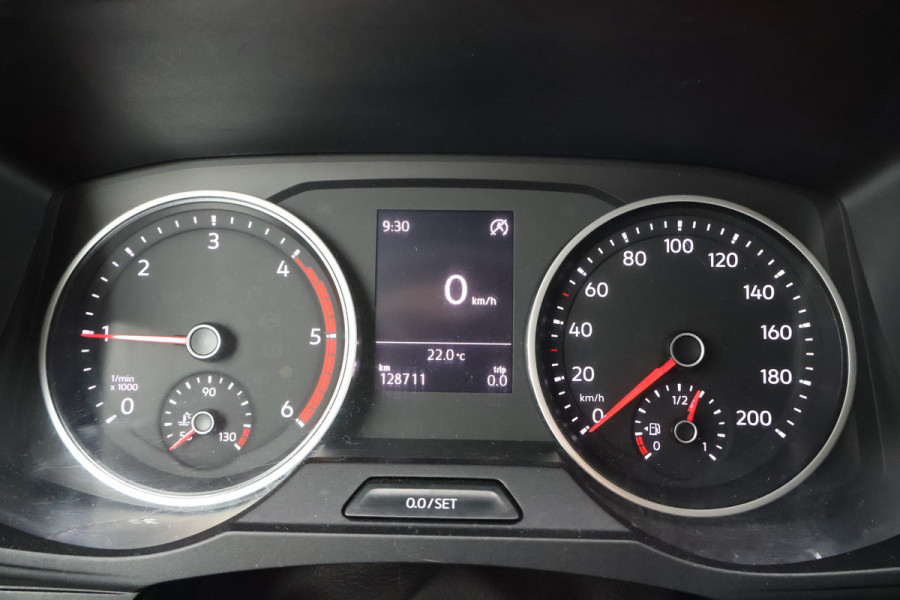 Volkswagen Crafter 2.0 TDI L3 H3 140pk Black Line Airco Navigatie Spoilerpakket