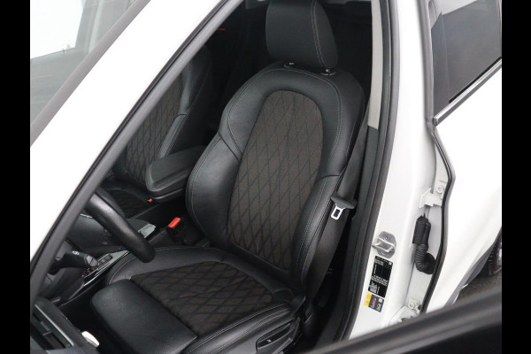 BMW X1 xDrive25e High Executive | SOH 85,2% | Half leder | Adaptive cruise | Stoelverwarming | Climate control | Navigatie | Camera | Park assist | Elektrische achterklep