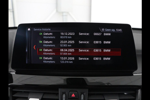 BMW X1 xDrive25e High Executive | SOH 85,2% | Half leder | Adaptive cruise | Stoelverwarming | Climate control | Navigatie | Camera | Park assist | Elektrische achterklep