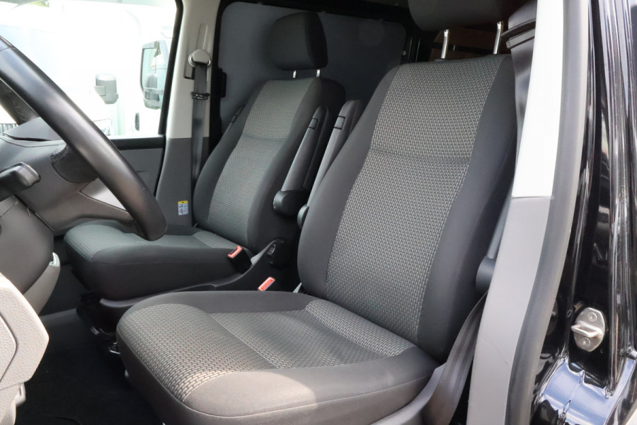 Volkswagen Transporter 2.0 TDI L1 H1 4Motion Automaat Bulli