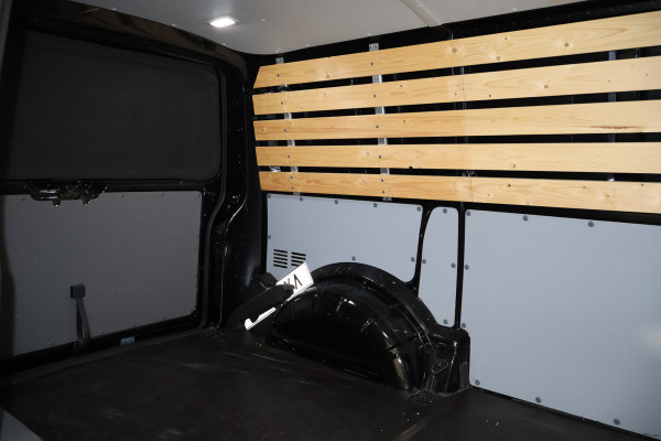 Volkswagen Transporter 2.0 TDI L1 H1 4Motion Automaat Bulli