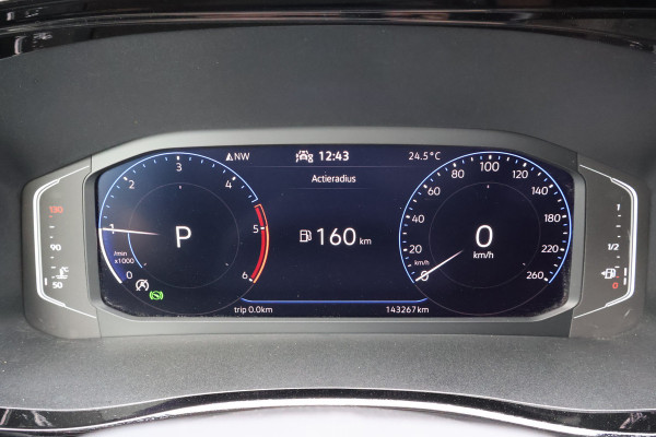Volkswagen Transporter 2.0 TDI L1 H1 4Motion Automaat Bulli