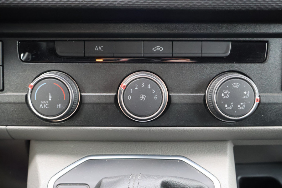 Volkswagen Transporter 2.0 TDI L1 H1 4Motion Automaat Bulli