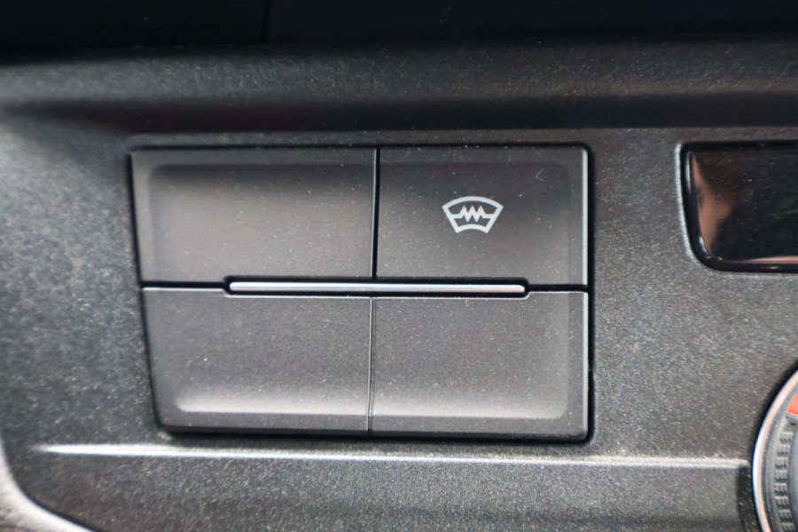 Volkswagen Transporter 2.0 TDI L1 H1 4Motion Automaat Bulli