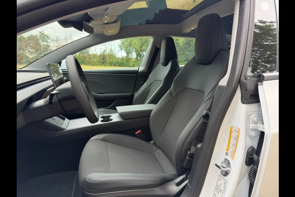 Tesla Model 3 RWD 60 kWh | Self Driving + Camera + Stoelvw Nu € 39.975,-!!!
