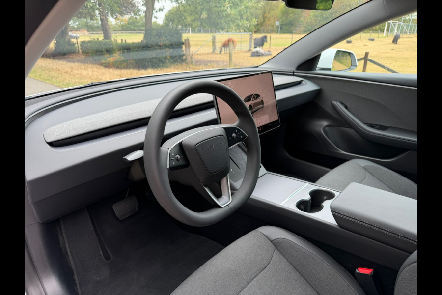 Tesla Model 3 RWD 60 kWh | Self Driving + Camera + Stoelvw Nu € 39.975,-!!!