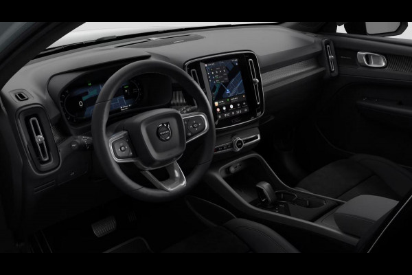 Volvo EC40 Twin Motor Plus Black Edition Europa 82 kWh Lighting Climate Visual Park Assist Dak hoogglans zwart Extra getint glas achter