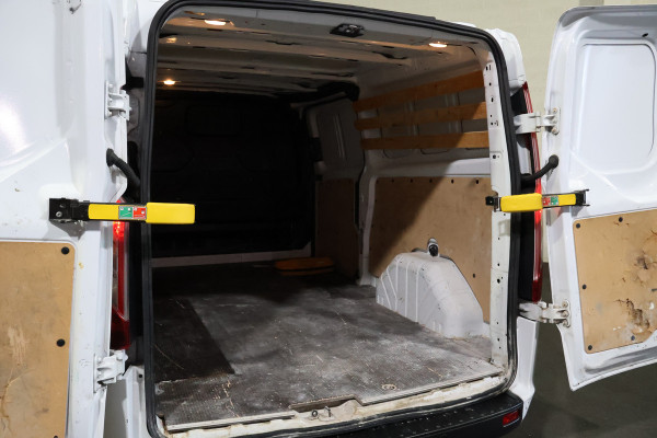 Ford Transit Custom 2.0 TDCI 170pk L2 H1 Airco Camera Trekhaak