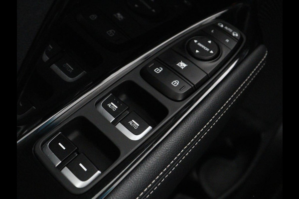 Kia e-Niro DynamicPlusLine 64 kWh Pano| Clima | Half Leder | SOH 94.9% Pano| Clima | Half Leder | SOH 94.9% | Navi | Camera | Stoelverwarming | DAB+ | Carplay