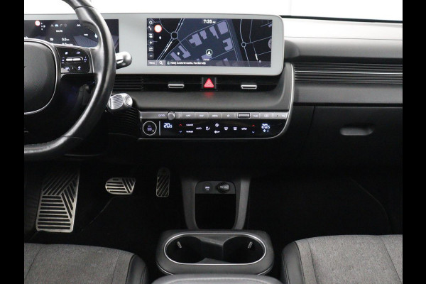 Hyundai IONIQ 5 Connect+ 73kWh | SOH 95.2% | Half Leder | Adaptive cruise | Stuur/stoel verwarming | Navigatie | Climate control | Camera | Carplay | DAB+ | Bose Audio