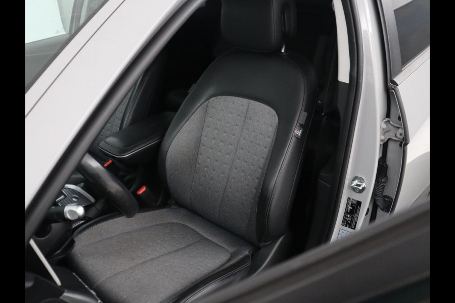 Hyundai IONIQ 5 Connect+ 73kWh | SOH 95.2% | Half Leder | Adaptive cruise | Stuur/stoel verwarming | Navigatie | Climate control | Camera | Carplay | DAB+ | Bose Audio