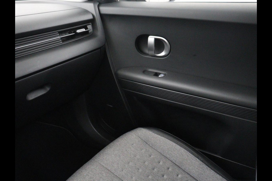 Hyundai IONIQ 5 Connect+ 73kWh | SOH 95.2% | Half Leder | Adaptive cruise | Stuur/stoel verwarming | Navigatie | Climate control | Camera | Carplay | DAB+ | Bose Audio