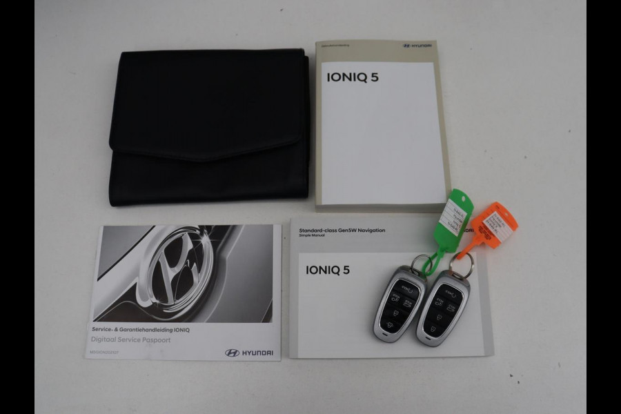 Hyundai IONIQ 5 Connect+ 73kWh | SOH 95.2% | Half Leder | Adaptive cruise | Stuur/stoel verwarming | Navigatie | Climate control | Camera | Carplay | DAB+ | Bose Audio