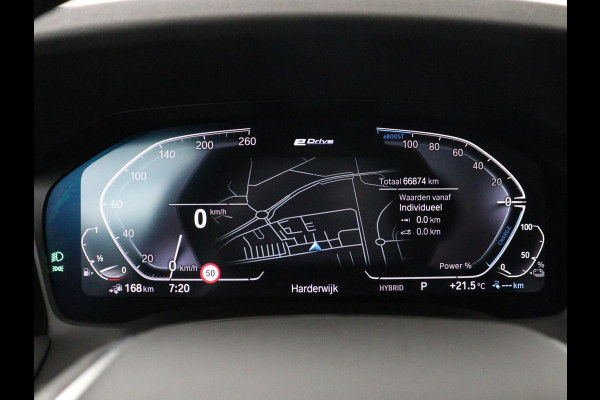 BMW 3 Serie Touring 320e Business Edition Plus | SOH 90% | Leder | Stoelverwarming | Carplay | Cruise control | Climate control | Elektrische achterklep | Park assist | PHEV