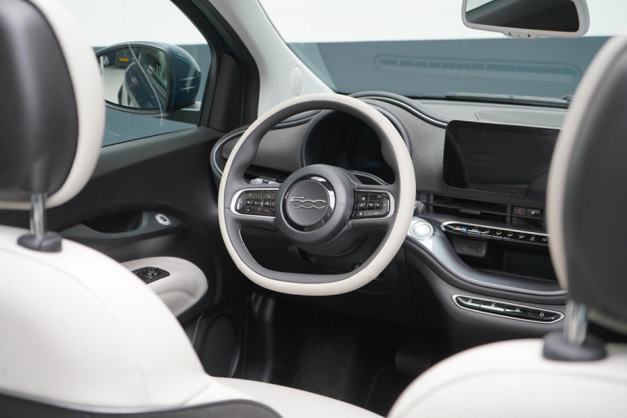Fiat 500C La Prima 42 kWh | SoH 96,8% | Leder | Lm velgen | Navigatie | Carplay | Stoelverwarming