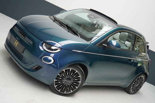 Fiat 500C La Prima 42 kWh | SoH 96,8% | Leder | Lm velgen | Navigatie | Carplay | Stoelverwarming