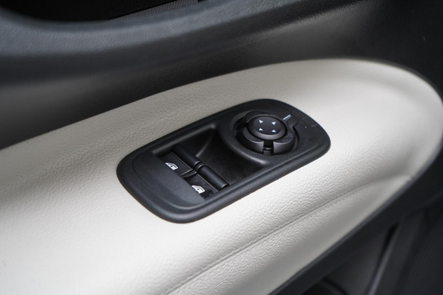 Fiat 500C La Prima 42 kWh | SoH 96,8% | Leder | Lm velgen | Navigatie | Carplay | Stoelverwarming