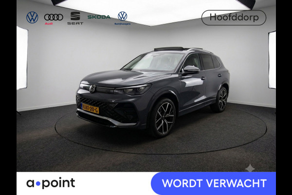 Volkswagen Tiguan 1.5 eHybrid R-Line Edition 272 pk Automaat (DSG) | Navigatie via App | Panoramadak | Trekhaak (wegklapbaar) | Parkeersensoren (Park assist) | Achteruitrijcamera | Keyless | R-Line |