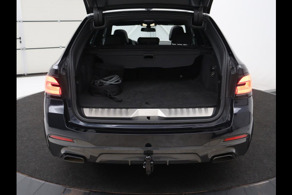 BMW 5 Serie Touring 530e Business Edition Plus | SOH 90% | Panoramadak | Harman/Kardon | Leder | Stoel & stuurverwarming | Achterbank verwarming | Adaptive cruise | Camera | Carplay | Trekhaak |