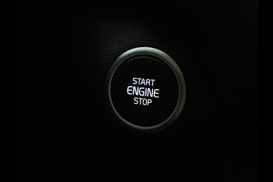 Volvo XC40 1.5 T5 Recharge Momentum Aut. Navi | Virtual display | SOH 89.7% |  Cruise Control | Stoelverwarming | Camera | Trekhaak | Stuurverwarming | DAB+ | Carplay