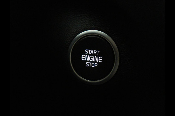 Volvo XC40 1.5 T5 Recharge Momentum Aut. Navi | Virtual display | SOH 89.7% |  Cruise Control | Stoelverwarming | Camera | Trekhaak | Stuurverwarming | DAB+ | Carplay