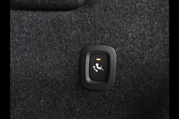 Volvo XC40 1.5 T5 Recharge Momentum Aut. Navi | Virtual display | SOH 89.7% |  Cruise Control | Stoelverwarming | Camera | Trekhaak | Stuurverwarming | DAB+ | Carplay