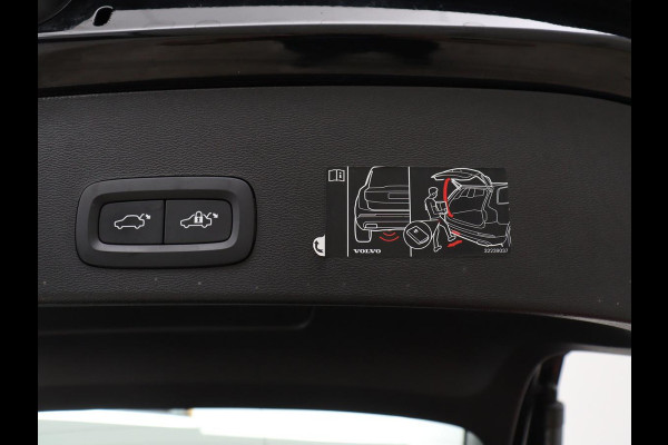 Volvo XC40 1.5 T5 Recharge Momentum Aut. Navi | Virtual display | SOH 89.7% |  Cruise Control | Stoelverwarming | Camera | Trekhaak | Stuurverwarming | DAB+ | Carplay