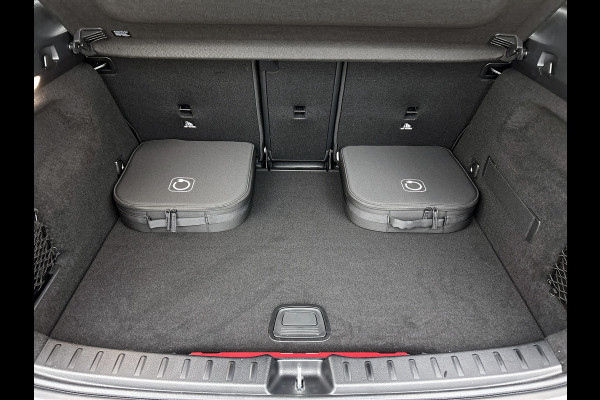 Mercedes-Benz GLA 250 e 140 Year Edition | Plus pakket | Parkeerpakket | Panoramaschuifdak  | 20” tien-dubbelspaaks AMG velgen | 	Warmtewerend, donkergetint glas |