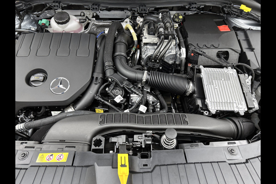 Mercedes-Benz GLA 250 e 140 Year Edition | Plus pakket | Parkeerpakket | Panoramaschuifdak  | 20” tien-dubbelspaaks AMG velgen | 	Warmtewerend, donkergetint glas |