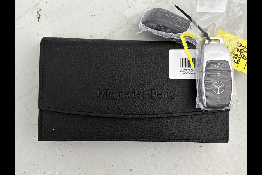 Mercedes-Benz GLA 250 e 140 Year Edition | Plus pakket | Parkeerpakket | Panoramaschuifdak  | 20” tien-dubbelspaaks AMG velgen | 	Warmtewerend, donkergetint glas |