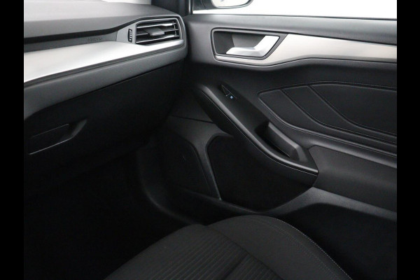 Ford FOCUS Wagon 1.0 EcoBoost Hybrid Titanium Automaat 155 PK | Navi | Clima | Cruise Control | Parkeersensor | Carplay | DAB+