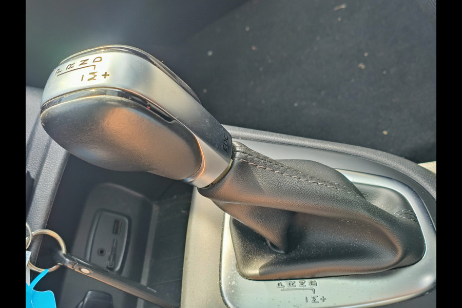 Renault Captur 1.3 TCe Intens Rijklaar + 12 maanden Bovag-garantie Henk Jongen Auto's in Helmond,  al 50 jaar service zoals 't hoort!