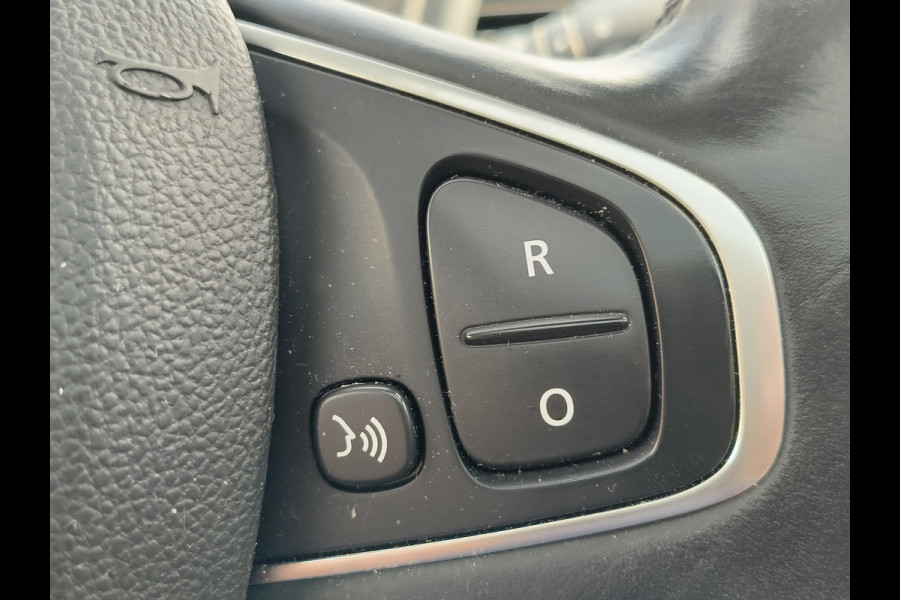 Renault Captur 1.3 TCe Intens Rijklaar + 12 maanden Bovag-garantie Henk Jongen Auto's in Helmond,  al 50 jaar service zoals 't hoort!