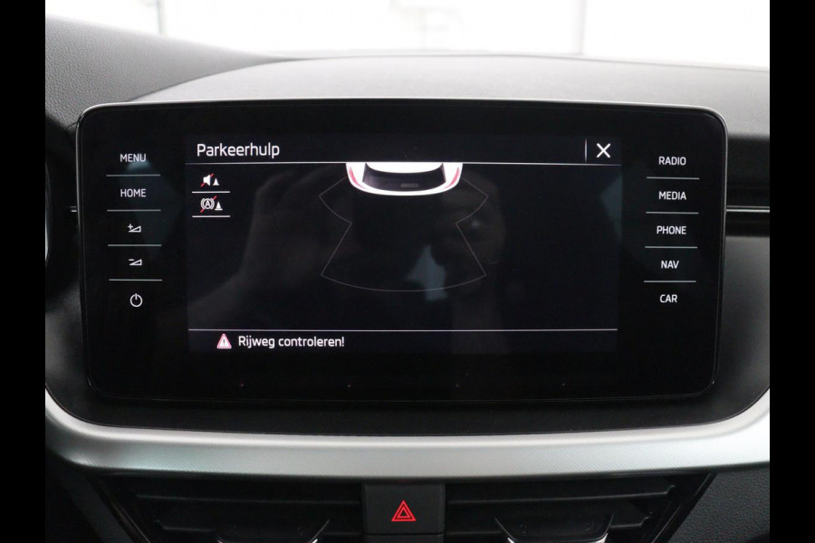 Škoda Kamiq 1.0 TSI Sport Business | Sport stoelen | Stoelverwarming | Virtueel dashboard | Carplay | Cruise control | Lane assist | Climate control | Trekhaak