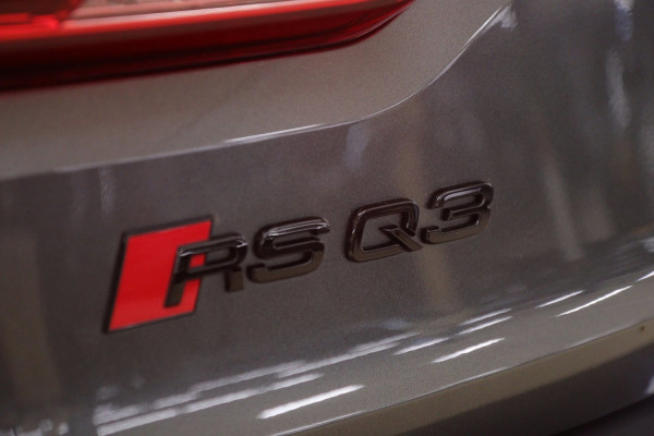Audi RS Q3 Sportback TFSI Pano/360Cam/Carplay/RSStoelen/Blindspot/BOMVOL
