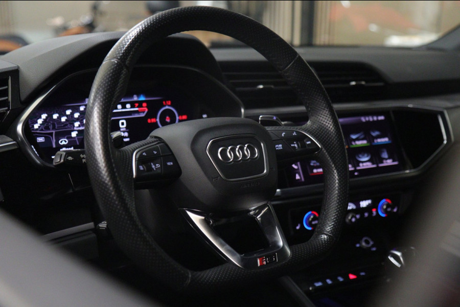 Audi RS Q3 Sportback TFSI Pano/360Cam/Carplay/RSStoelen/Blindspot/BOMVOL