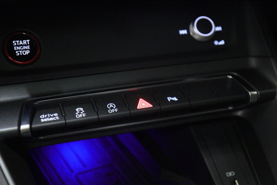 Audi RS Q3 Sportback TFSI Pano/360Cam/Carplay/RSStoelen/Blindspot/BOMVOL