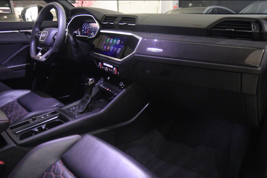Audi RS Q3 Sportback TFSI Pano/360Cam/Carplay/RSStoelen/Blindspot/BOMVOL