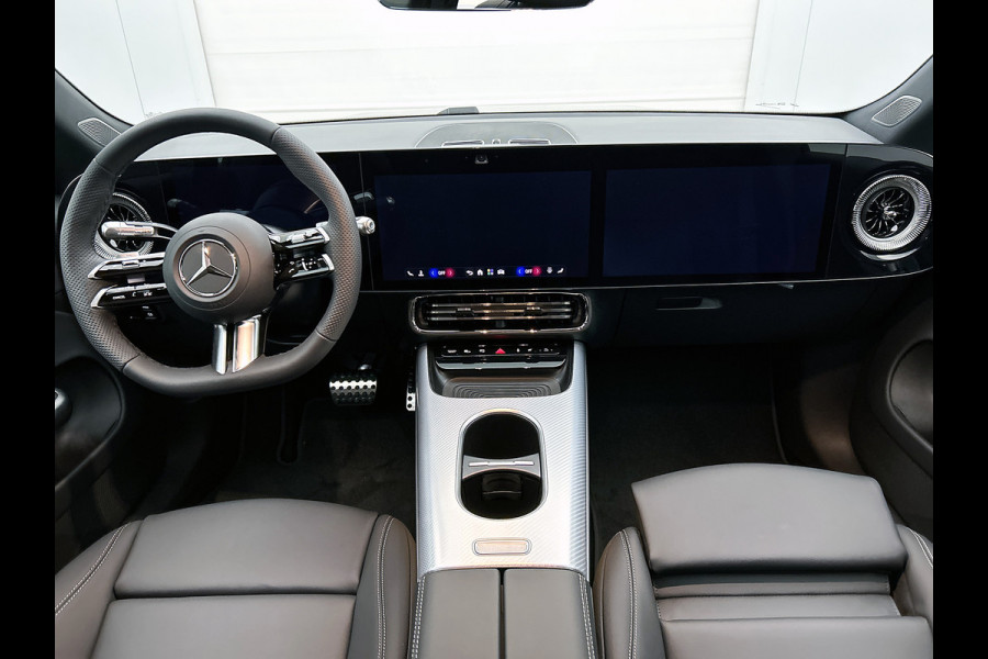 Mercedes-Benz CLA-Klasse Shooting Brake 200 Business Solution AMG | Premium pakket | Nightpakket | Parkeerpakket | Trekhaak | Vast panoramadak | Massage functie | 19" vijf dubbelspaaks lichtmetalen AMG-velgen |
